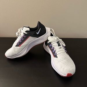 Women’s Nike Air Zoom Pegasus 38 Size W7